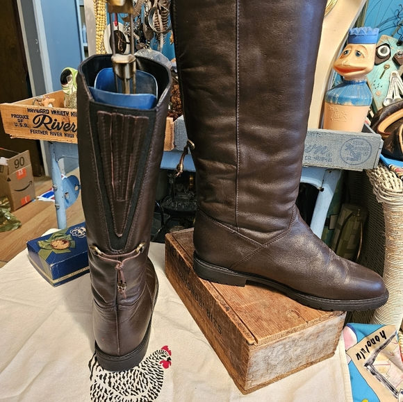 College Canadian Made Leather Equestrian Style Brown Boots - Picture 2 of 4
